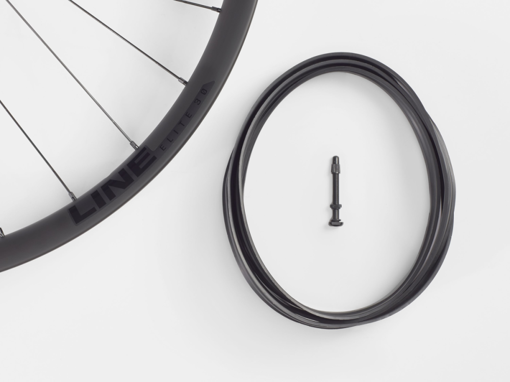 BONTRAGER Hinterrad Line Elite 30 29 Disc 148mm Black