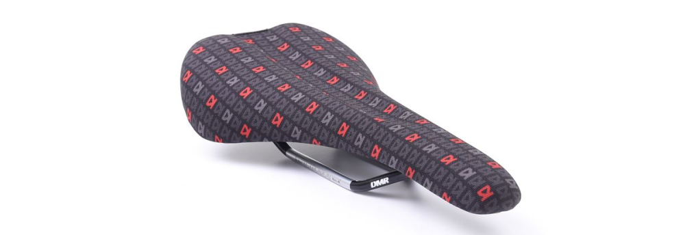 DMR Sattel/selle 25th. Black Red.