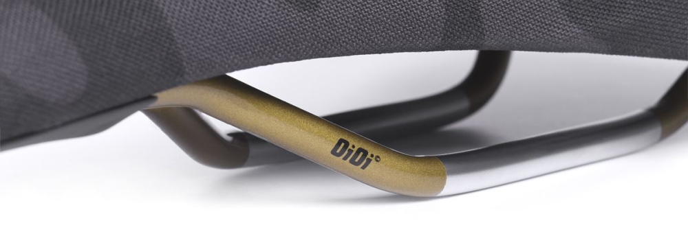 DMR Sattel/selle OiOi. Black Camo.