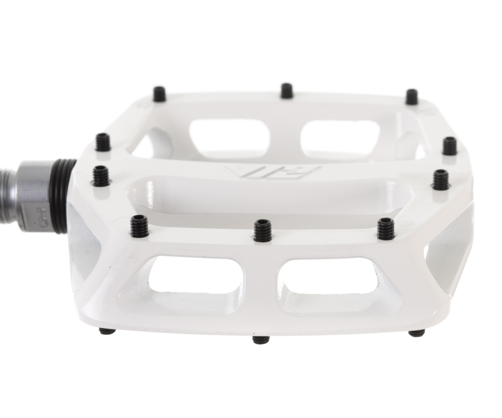DMR V12. Pure White.