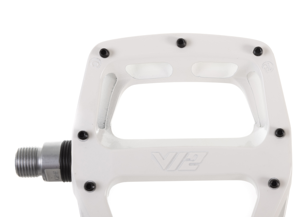 DMR V12. Pure White.