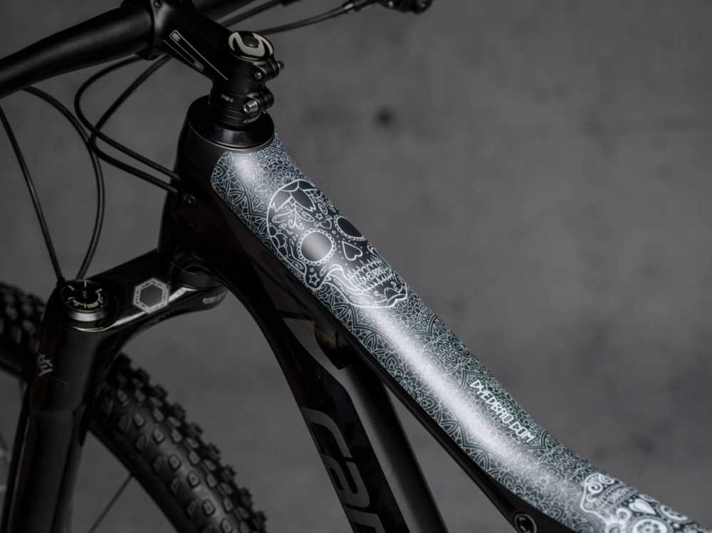 DyedBro Frame Protection Dia de muertos. Gloss White.