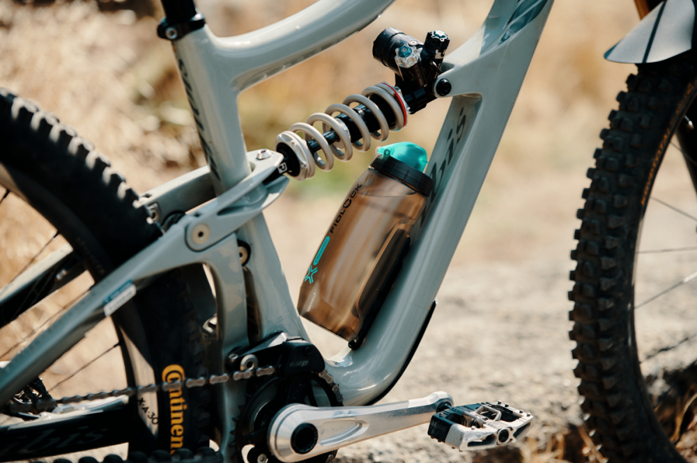 Fidlock TWIST Trinkflasche 590 ml antibakteriell, Single (mit Bottle Connector, ohne Base). Transparent Blac
