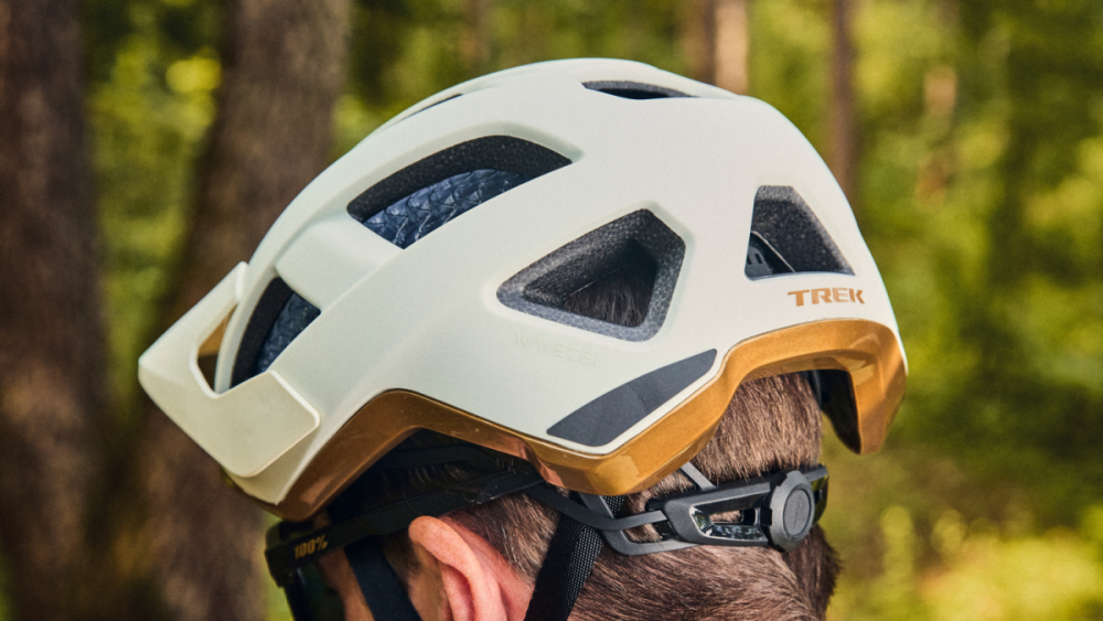 Trek Helm Quantum WaveCel L Era White/Gold CE