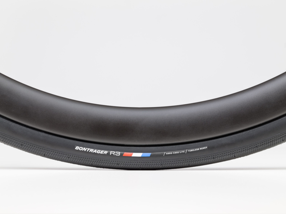 BONTRAGER Reifen R3 Hard-Case Lite 700x25C TLR