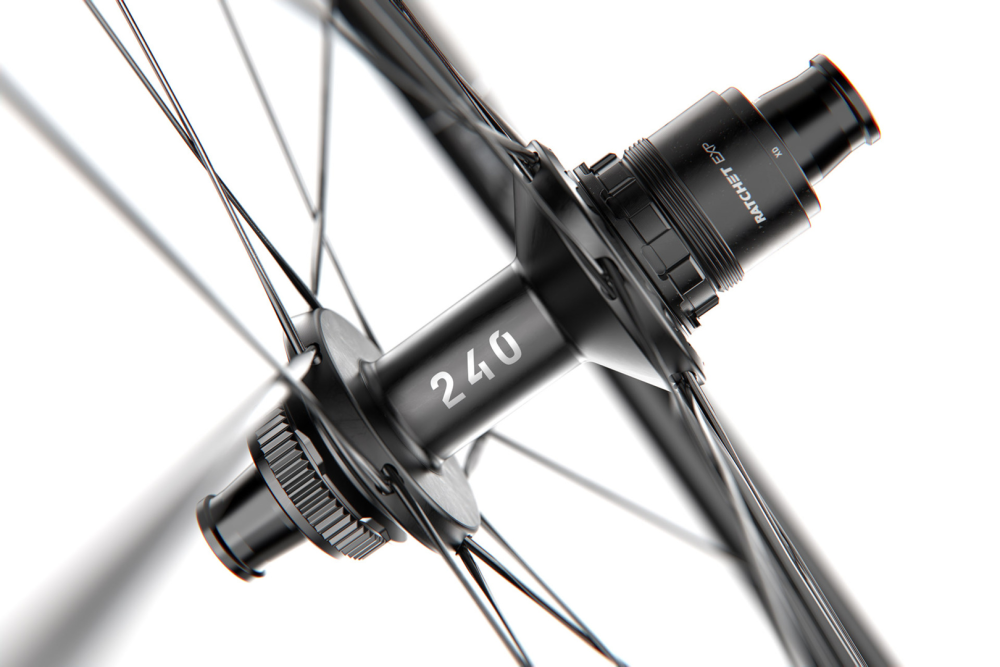 DT Swiss GRC 1400 DICUT Laufrad 700C CL 30 142/12mm HG XDR