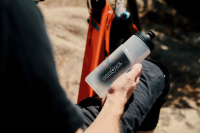 Fidlock TWIST Trinkflasche 600 ml, Set (mit Bottle Connector und Bike Base). Black.