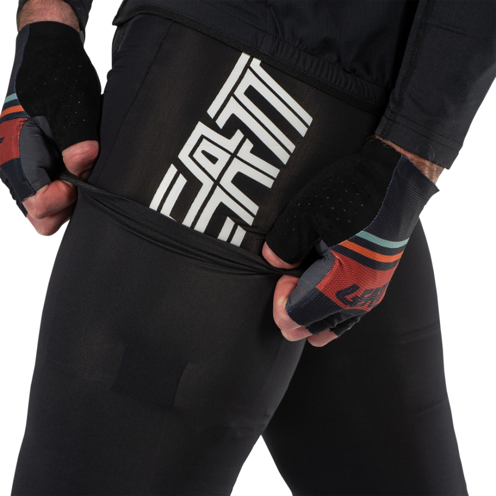 Leatt Knee Warmer Sleeve Pair black M