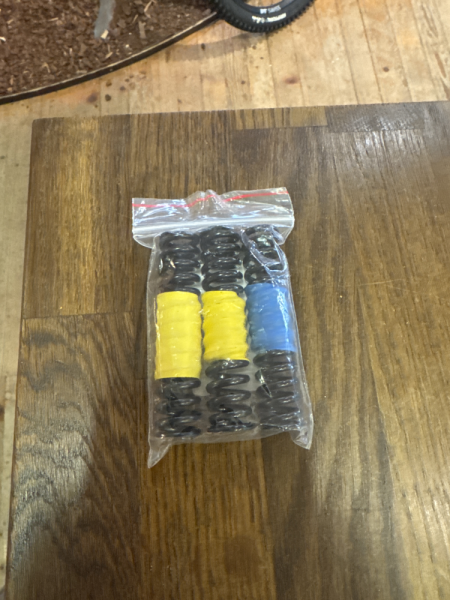 Specialized SUS FRK, FUTURE SHOCK 3.0, MAIN SPRING KIT: FIRM (YELLOW) / MEDIUM (BLACK) / SOFT (BLUE)