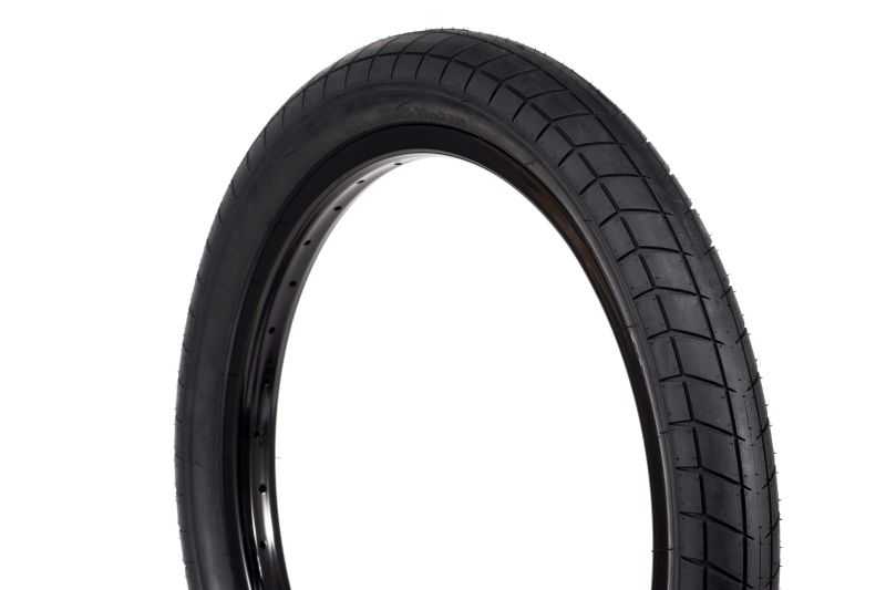 SALTPLUS BURN tire 65 psi, 20' x 2.3'