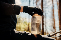 Fidlock TWIST Trinkflasche 750 ml Compact, Set (mit Bottle Connector, mit Bike Base). Black.