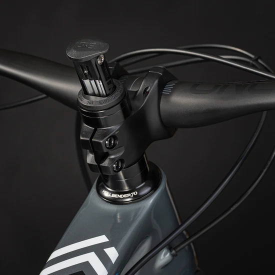 DEVIATE CYCLES HIGHLANDER II || STORR GREY || FACTORY