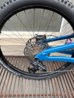 DEVIATE CYCLES Highlander 2 Custom Gr.L  / Wurde nur 1 Tag gefahren, kleiner Kratzer hinten li